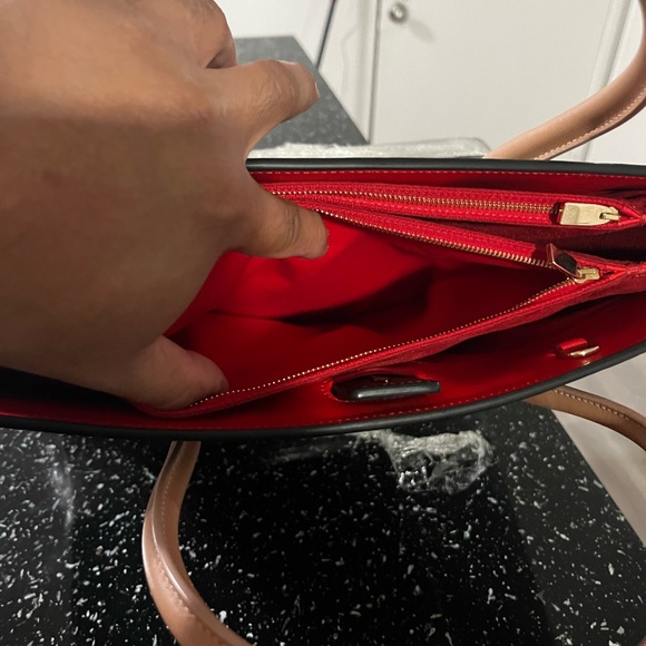 Christian
Louboutin Bags - Picture 4 of 6